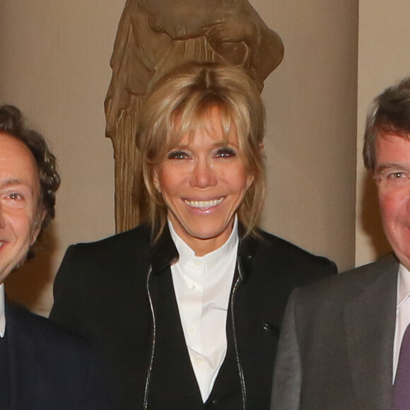 Stéphane Bern, Brigitte Macron (Trogneux), Xavier Darcos (Chancelier de l'Institut de France) - Remise du prix 2017 "Institut de France / Fondation Stéphane Bern pour l'histoire et le patrimoine" à l'Institut de France à Paris, France, le 11 janvier 2018. © CVS/Bestimage