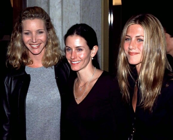 Lisa Kudrow, Courtney Cox et Jennifer Aniston à la première du film "3 To Tango" à Los Angeled le 20 octobre 1999