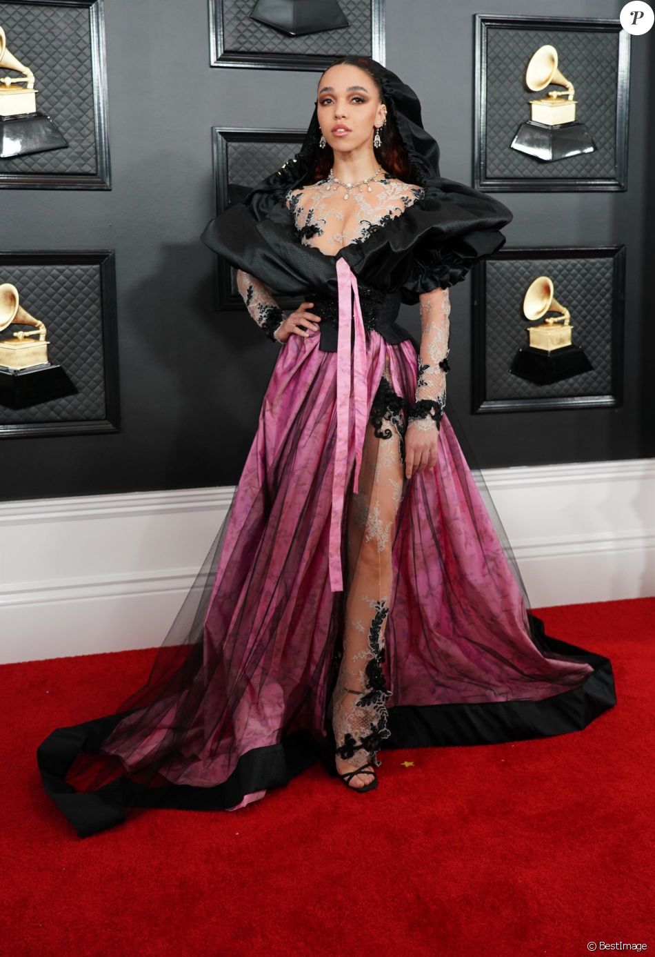 FKA twigs assiste à la 62ème soirée annuelle des Grammy Awards, au