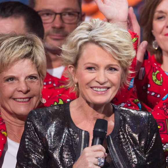 Sophie Davant - Deuxième jour de la 33ème édition du Téléthon au Parc de la Villette à Paris le 7 décembre 2019. Le compteur de la 33ème édition du Téléthon a atteint 74,6 millions d'euros dimanche 8 décembre, en hausse par rapport à l'édition 2018 où l'événement caritatif avait été bousculé par la mobilisation des "gilets jaunes". © Tiziano Da Silva/Bestimage