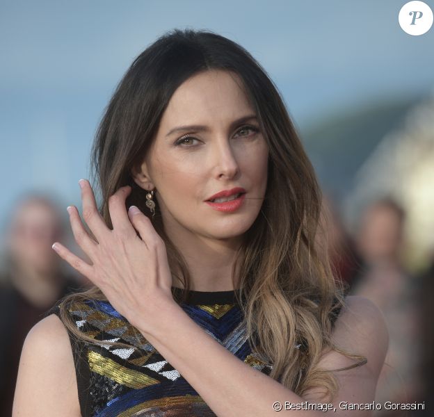 Frédérique Bel - Arrivée des people à la cérémonie de clôture du 33ème Festival du Film Romantique de Cabourg, le 15 juin 2019. © Giancarlo Gorassini/Bestimage