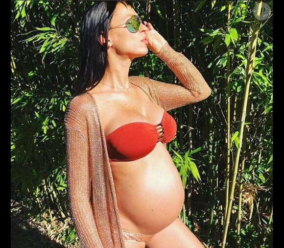 Julie Ricci affiche son baby bump - Instagram, juin 2018