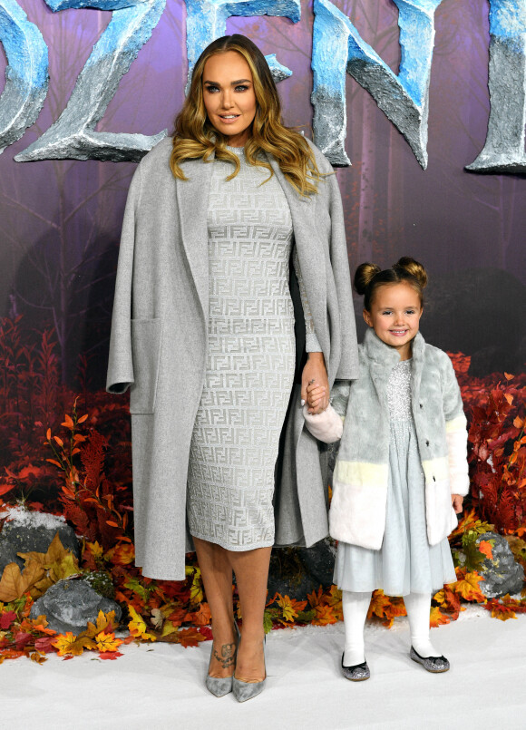 Tamara Ecclestone et sa fille Sophia Ecclestone Rutland à l'avant-première du film La Reine des neiges 2 à Londres. Le 17 novembre 2019.