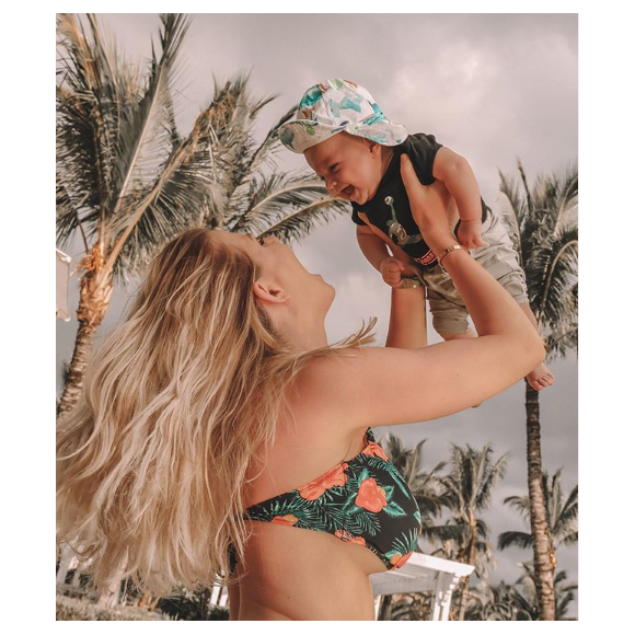 Jessica Thivenin avec son mari Thibault Garcia et leur fils Maylone en vacances à l'île Maurice - Instagram, 30 janvier 2020