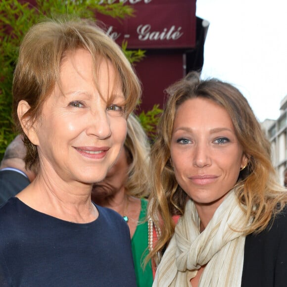 Nathalie Baye et sa fille Laura Smet - Générale de la pièce "Ça coule de source" écrite par L. M. Colla au théâtre de la Gaîté-Montparnasse à Paris, le 30 mai 2017. © Coadic Guirec/Bestimage