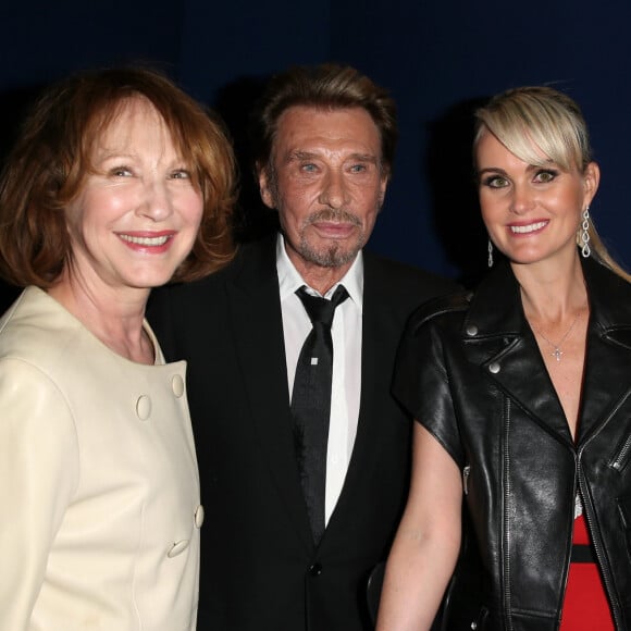 Nathalie Baye, Johnny Hallyday et sa femme Laeticia - Avant-première de 'Salaud on t'aime' à l'UGC Normandie sur les Champs-Elysées à Paris le 31 mars 2014.