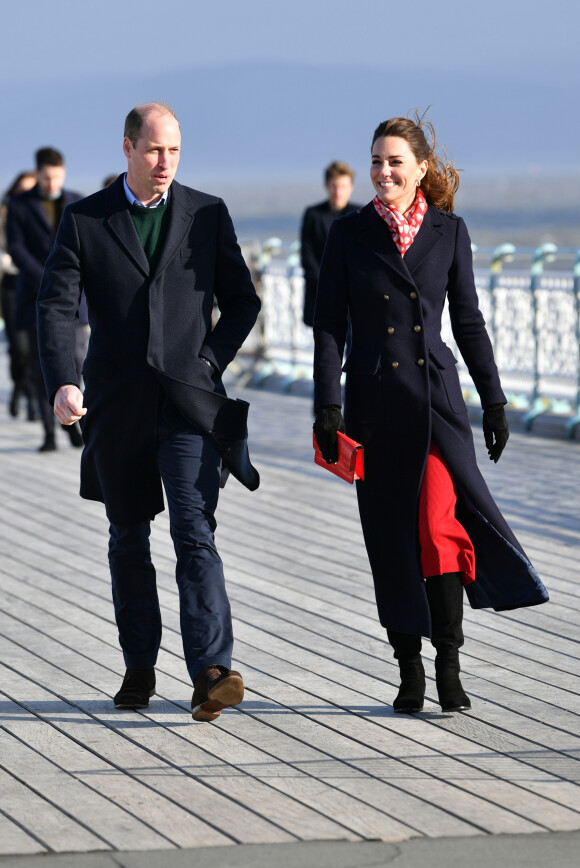 Le prince William, duc de Cambridge, Catherine Kate Middleton, duchesse de Cambridge, lors d'une visite de la station de sauvetage RNLI Mumbles près de Swansea dans le sud du Pays de Galles le 4 février 2020.