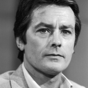 Archives - Alain Delon en promotion pour le film "Trois hommes à abattre" dans l'émission de E.Ruggieri. Décembre 1980 © Jean-Claude Woestelandt / Bestimage