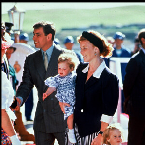 Sarah Ferguson et ses filles Beatrice et Eugenie à Aberdeen en 1991.