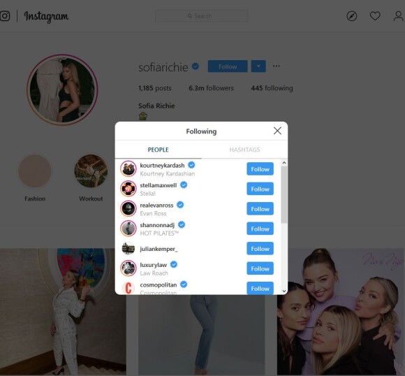 Sofia Richie suit 445 utilisateurs sur Instagram. Parmi eux, Kourtney Kardashian. Février 2020.