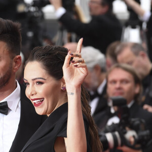 Nabilla Benattia (enceinte) et son mari Thomas Vergara - Montée des marches du film "A Hidden Life" lors du 72ème Festival International du Film de Cannes, le 19 mai 2019.