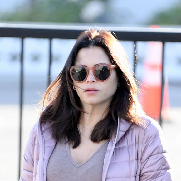 Exclusif - Jenna Dewan, enceinte de Steve Kazee, se balade en solo à Los Angeles le 5 février 2020.