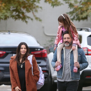 Exclusif - Jenna Dewan enceinte est allée chercher sa fille Everly à la sortie des classes en compagnie de son compagnon Steve Kazee à Los Angeles, le 3 décembre 2019
