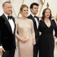 Tom Hanks, sa femme Rita Wilson, et ses enfants son fils Theodore Hanks et sa fille Elizabeth Hanks lors du photocall des arrivées de la 92ème cérémonie des Oscars 2019 au Hollywood and Highland à Los Angeles, Californie, Etats-Unis, le 9 février 2020.