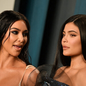 Kim Kardashian et Kylie Jenner lors de la 92e cérémonie des Oscars, le 9 février 2020 au Dolby Theatre de Los Angeles.