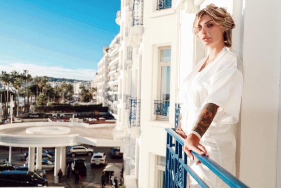 Ludivine Birker s'est mariée le week-end du 8 février 2020. Elle a dévoilé des photos de sa robe de mariés. Elles ont été prises à Cannes. Sacha, candidat de "Secret Story" en 2014, était invité.