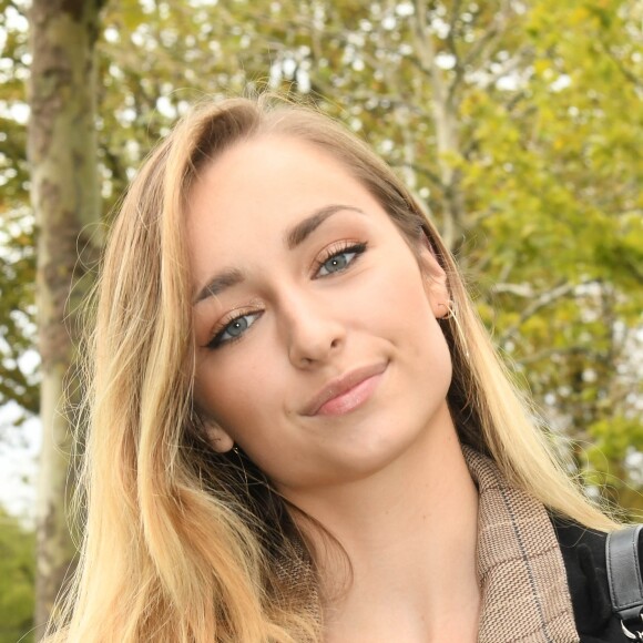 Emma Smet - People au Qatar Prix de l'Arc de Triomphe sur l'hippodrome de Longchamp à Paris le 6 octobre 2019. © Coadic Guirac/Bestimage
