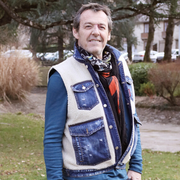 Jean-Luc Reichmann lors du photocall de la série "Léo Matteï, Brigade des mineurs" lors du 22ème Festival des créations télévisuelles de Luchon, France, le 7 février 2020. © Patrick Bernard/Bestimage