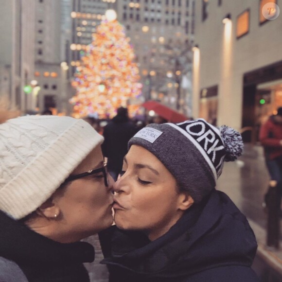 Emilie Lopez amoureuse à New-York, le 30 décembre 2019