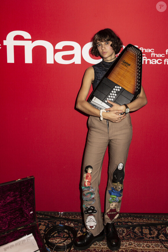 Exclusif - Showcase de la chanteuse Pomme (Claire Pommet) à la Fnac du Forum des Halles. Paris 01/11/2019 © Jack tribeca/Bestimage