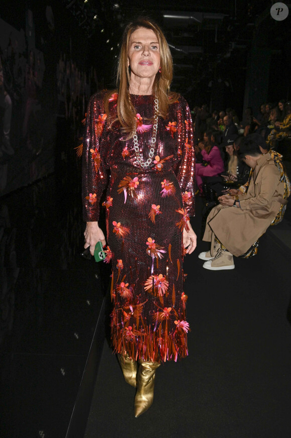 Anna Dello Russo au défilé Versace lors de la fashion week de Milan, le 21 février 2020.
