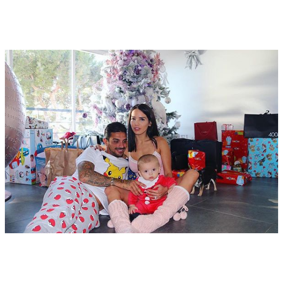 Julien Tanti, Manon Marsault et leur fils Tiago à Noël - Instagram, 29 décembre 2018