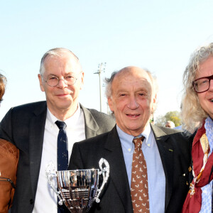 EXCLUSIF - Didier Audebert, le conseiller spécial en communication de la Fondation, Jean Felix Lalanne, Richard Hutin, le directeur général de la Fondation, François Forcioli Conti, Président du Défi du Galop, Pierre-Jean Chalençon et Bruno Valentin, le président de l'agence de communication Pôle Company, - Journée caritative au profit de la Fondation Claude Pompidou à l'Hippodrome de la Côte d'Azur à Cagnes-sur-Mer, le 22 février 2020. © Bruno Bebert / LMS / Bestimage