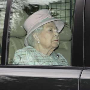 La reine Elizabeth II d'Angleterre arrive à la Royal Chapel of All Saints (la chapelle de la reine Victoria) dans le parc du royal Lodge à Windsor le 23 février 2020