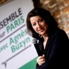 Agnès Buzyn - Agnès Buzyn, candidate LREM à la mairie de Paris a participé, dans le cadre des quartiers libres, à des échanges et débats sur le livre et la lecture à la salle "Bal Blomet". Elle était accompagnée de Marlène Schiappa, Gaspard Gantzer, Catherine Ibled, tête de liste du 15ème arrondissement, Eric Azière, tête de liste du 14ème arrondissement, Sylvain Fort et Raphaël Enthoven . Paris le 24 Février 2020. © Dominique Jacovides/Bestimage24/02/2020 - Paris