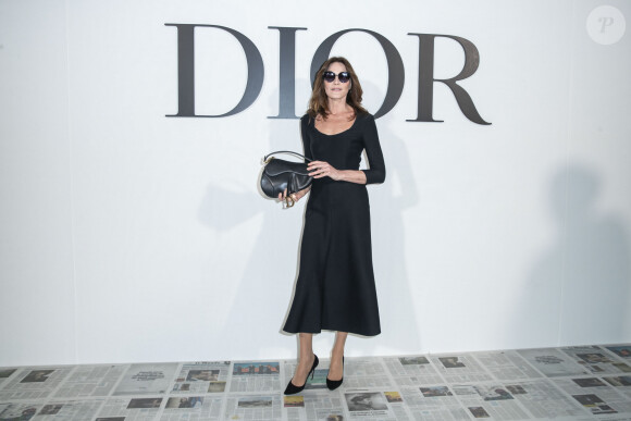 Carla Bruni assiste au défilé Christian Dior, collection prêt-à-porter automne-hiver 2020-2021, au Jardin des Tuileries. Paris, le 25 février 2020. © Olivier Borde / Bestimage