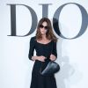 Carla Bruni assiste au défilé Christian Dior, collection prêt-à-porter automne-hiver 2020-2021, au Jardin des Tuileries. Paris, le 25 février 2020.
