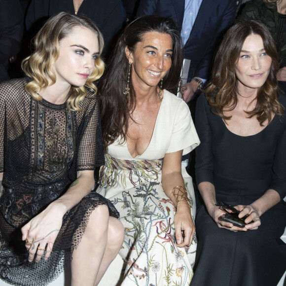 Cara Delevingne, Elisabetta Beccari et Carla Bruni-Sarkozy assistent au défilé Christian Dior, collection prêt-à-porter automne-hiver 2020-2021, au Jardin des Tuileries. Paris, le 25 février 2020. © Olivier Borde / Bestimage