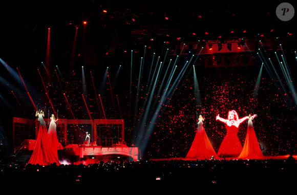 Photo officielle du concert des Enfoirés 2020 "Le Pari(s) des Enfoirés" à l'AccorHotels Arena à Paris. Il sera diffusé sur TF1 le 6 mars 2020.