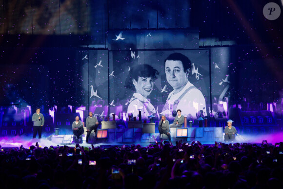 Photo officielle du concert des Enfoirés 2020 "Le Pari(s) des Enfoirés" à l'AccorHotels Arena à Paris. Il sera diffusé sur TF1 le 6 mars 2020.