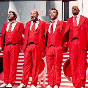 Patrick Fiori, Kad Merad, Christophe Maé et Soprano. Photo officielle du concert des Enfoirés 2020 "Le Pari(s) des Enfoirés" à l'AccorHotels Arena à Paris. Il sera diffusé sur TF1 le 6 mars 2020.