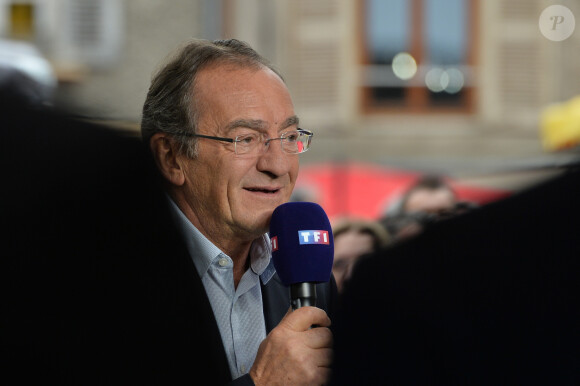 Jean-Pierre Pernaut lors du tournage de l'émission "Votre plus beau marché de France" à Montbrison le 14 juin 2019. © Frédéric Chambert / Panoramic / Bestimage 14/06/2019 - Montbrison