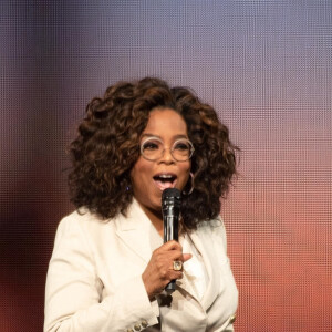 Oprah Winfrey à la rencontre de ses fans à San Francisco lors du show "Oprah's 2020 Vision : Your Life In Focus", le 22 février 2020.