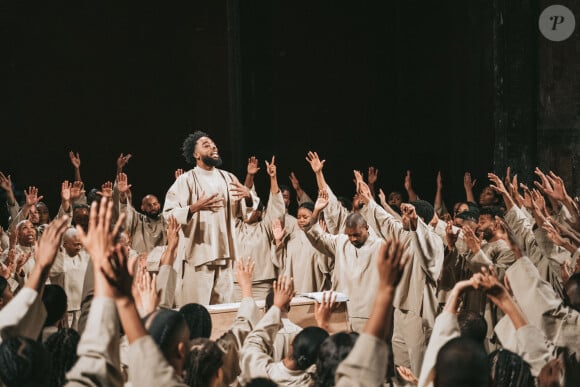 Exclusif - Kanye West lors du "Sunday Service", la messe est organisée au Théâtre des Bouffes du Nord à Paris, le 1er mars 2020.