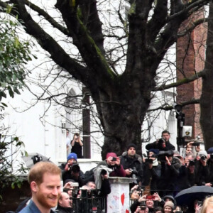 Le prince Harry, duc de Sussex, visite les studios d'Abbey Road pour rencontrer Jon Bon Jovi et des membres de l'Invictus Games Choir, qui enregistrent un single spécial au profit de l'Invictus Games Foundation, à Londres, Royaume Uni, le 28 février 2020.