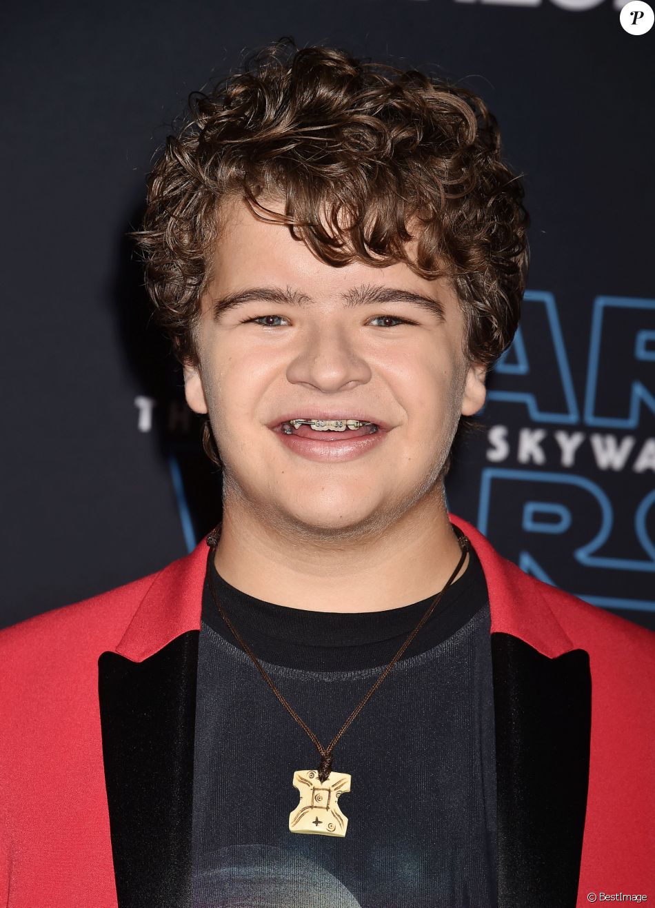 Gaten Matarazzo à la première du film Star Wars: The Rise Of Skywalker ...