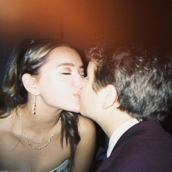 Gaten Matarazzo (Stranger Things) publie de tendres photos et un joli message pour ses deux ans d'amour avec sa petite amie, Lizzy. Le mercredi 4 mars 2020 sur Instagram.