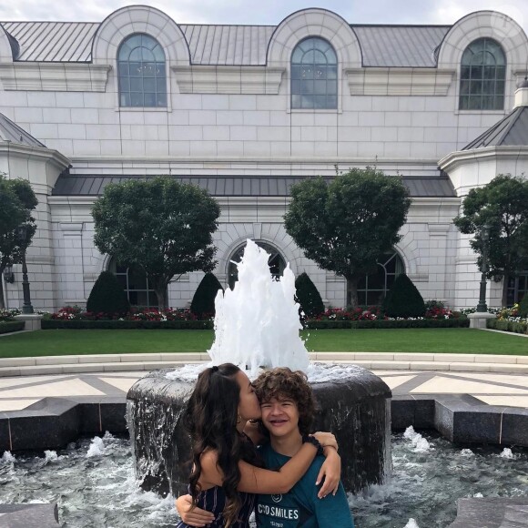 Lizzy Yu, la petite amie de Gaten Matarazzo partage plusieurs photos de sa relation avec l'acteur de "Stranger Things" sur Instagram. Ils ont fêté leur deux ans d'amour le 4 mars 2020.