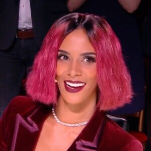 Shy'm en total look rouge dans l'émission "Danse avec les stars 2019" sur TF1. Le 5 octobre 2019.