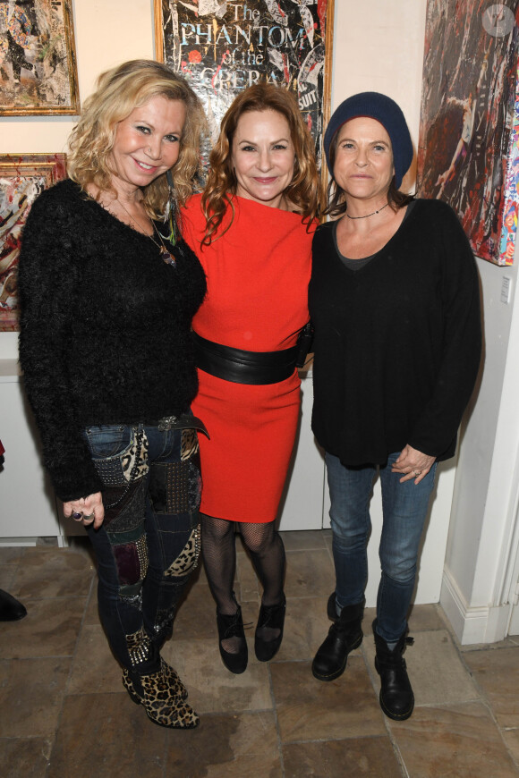 Fiona Gélin, Anne Mondy et Charlotte Valandrey - Vernissage "Anne Mondy mène la danse" à la Galerie ValerieGuerin à Paris le 5 mars 2020. Exposition du 6 mars au 10 avril 2020. © Coadic Guirec/Bestimage