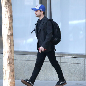 Exclusif - Daniel Radcliffe dans la rue à New York le 26 novembre 2019.