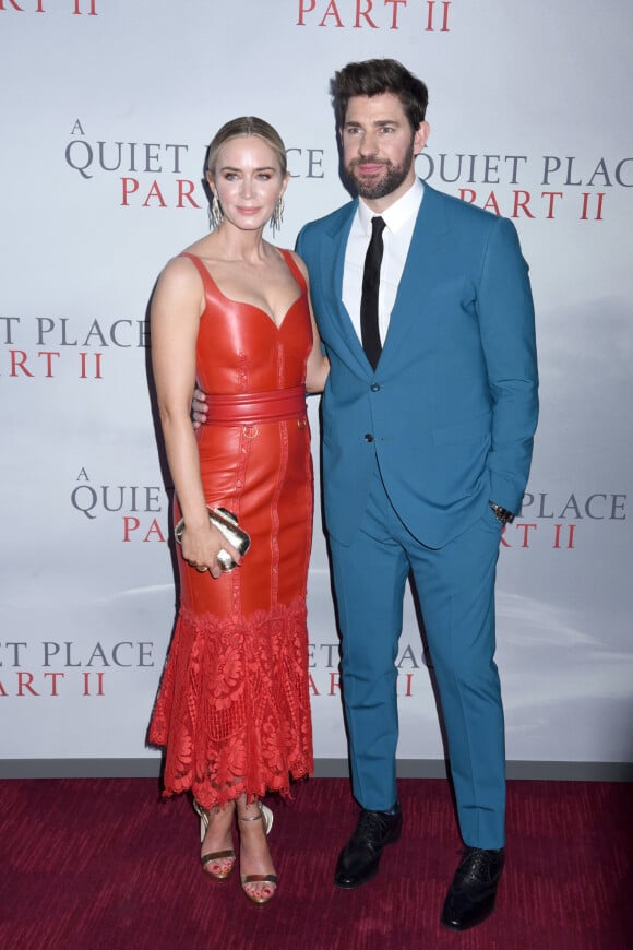 Emily Blunt et son mari, le réalisateur Krasinski à la première du film "Sans un bruit 2" au Lincoln Center à New York, le 8 mars 2020.