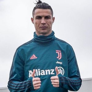 Cristiano Ronaldo avec la tenue d'entraînement de la Juventus de Turin. Mars 2020.