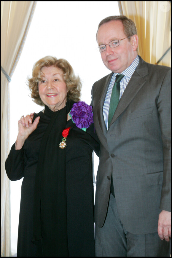 Suzy Delair et Renaud Donnedieu de Vabres - Cérémonie de remise des insignes d'officier dans l'ordre national de la Légion d'honneur à Suzy Delair au ministère de la Culture le 21 février 2007.