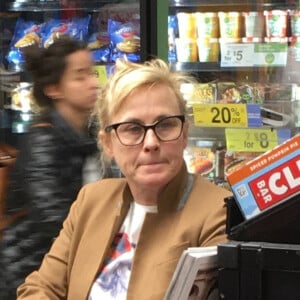 Exclusif - Patricia Arquette fait ses courses dans un supermarché à Los Angeles le 5 janvier 2020.