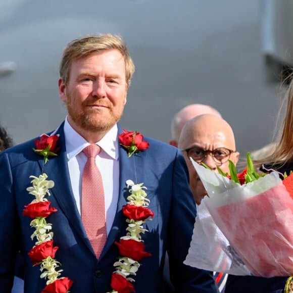 Le roi Willem-Alexander des Pays-Bas et la reine Maxima des Pays-Bas à leur arrivée à l'aéroport Halim Perdanakusuma de Jakarta, le 9 mars 2020.